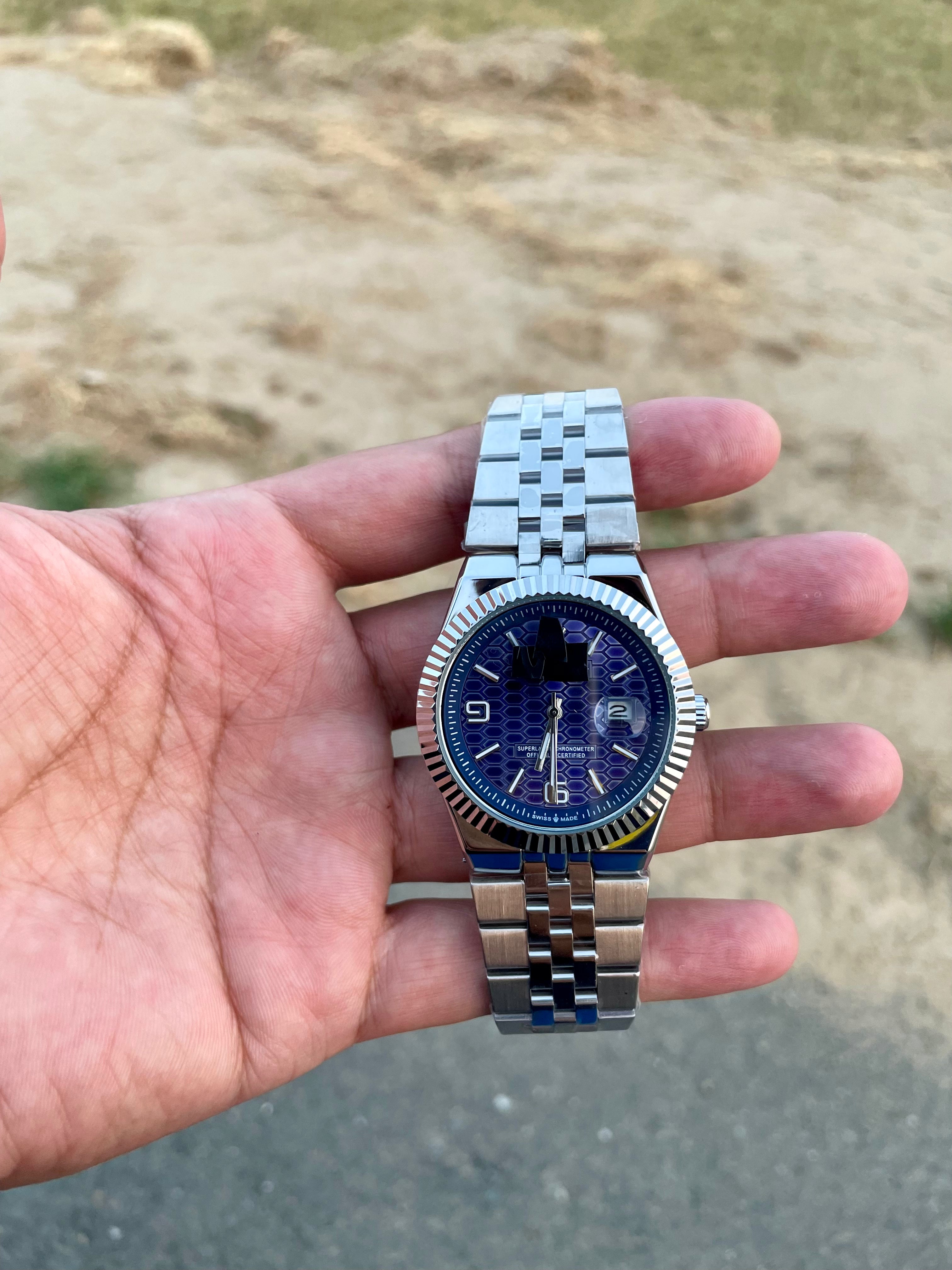 DECENT SEMIAUTO TOPNOTCH WATCH
