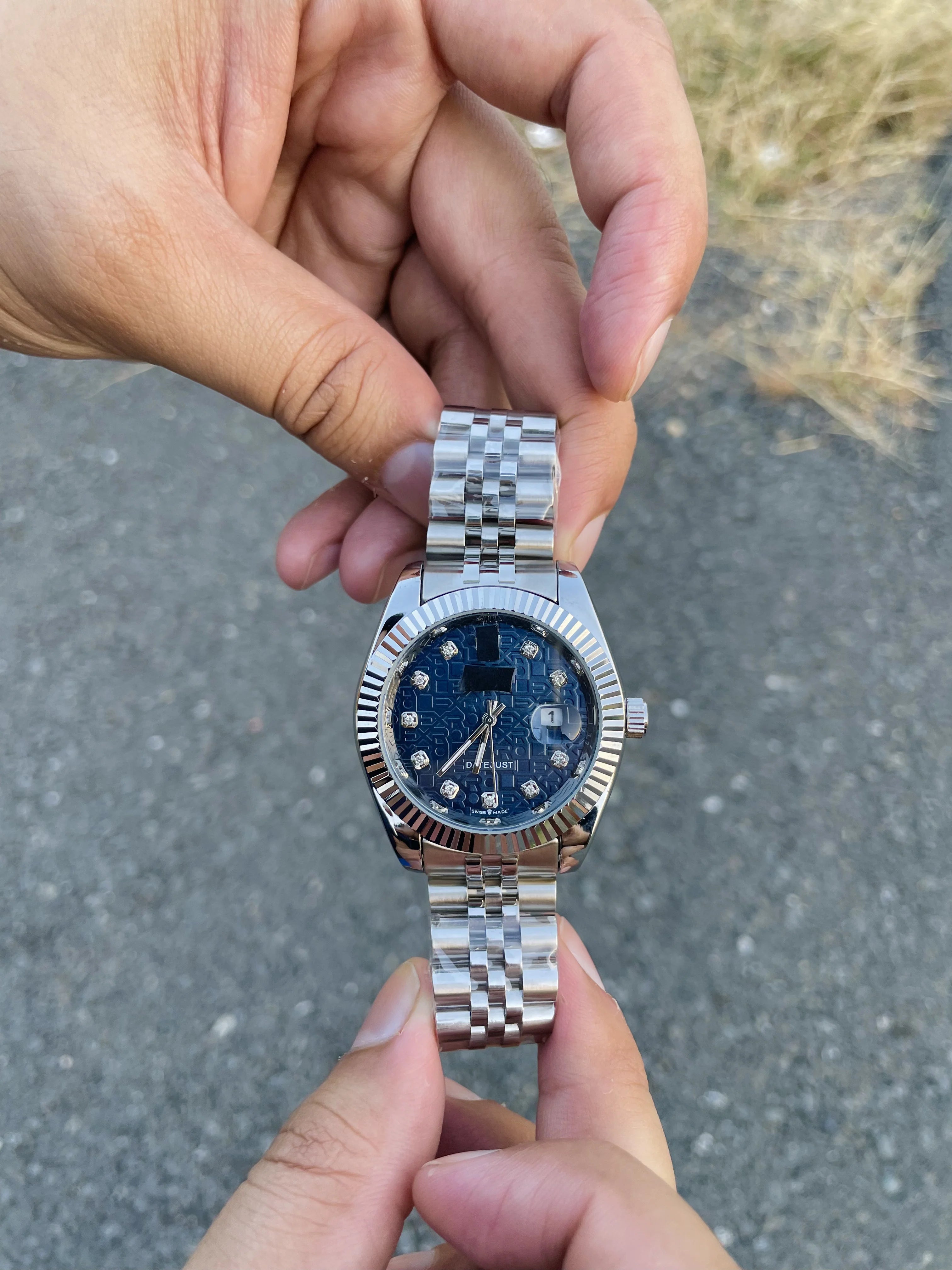 LUXURY STYLE BEAUTIFUL SEMIAUTO WATCH
