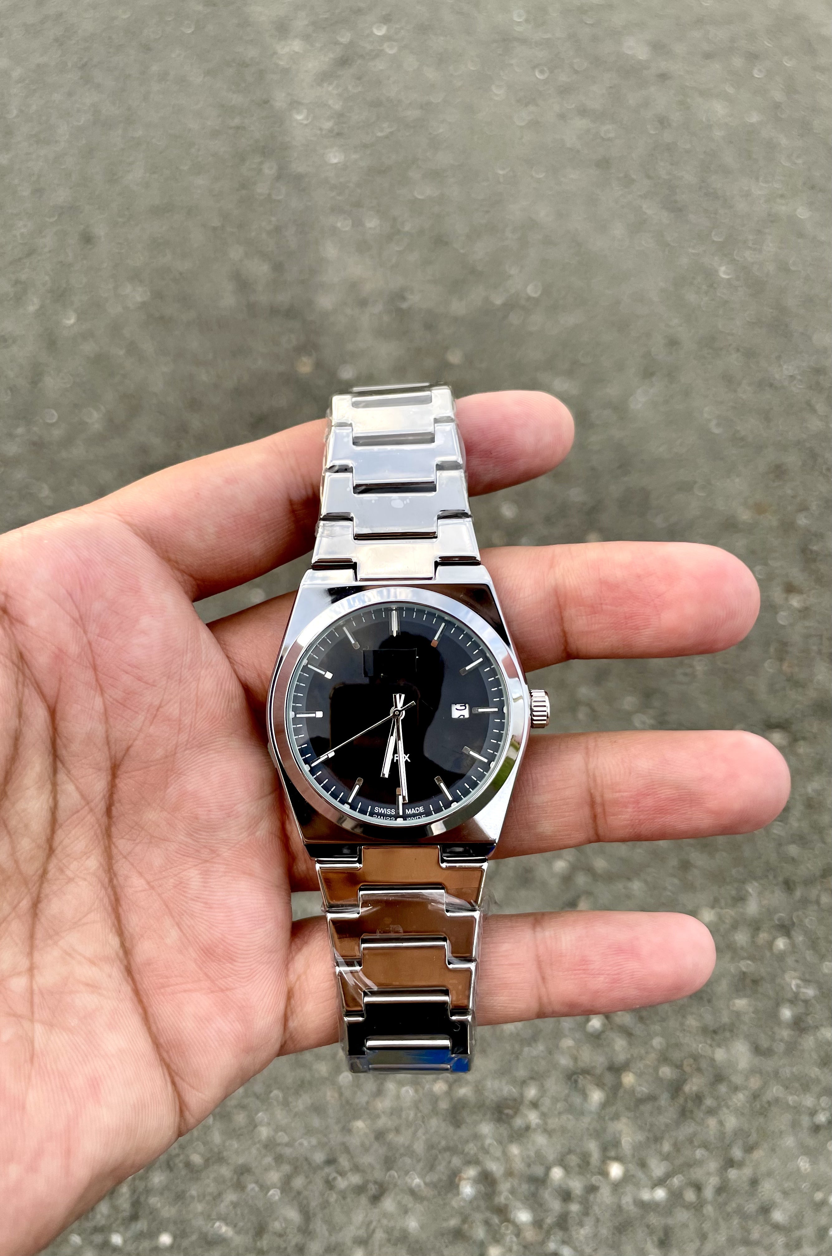 GRACEFUL SEMIAUTO DECENT WATCH